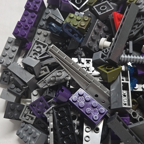 MEGA BLOCKS LOT - 13 Oz. Mixed Blocks Bricks Tires Slants Tubes Replacements - Picture 5 of 16